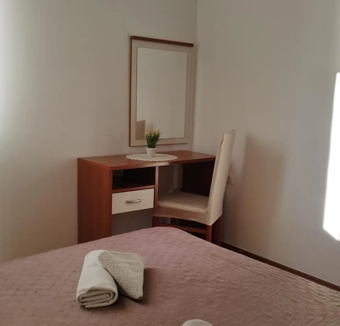 Apartmani Adriatica 2 Dramalj 0*,
